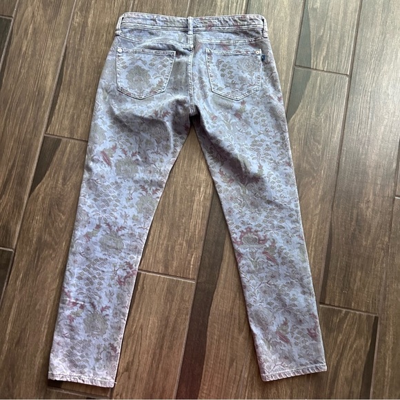 Anthropologie Pilcro Slim Boyfriend Jeans in Floral Print Faded Blue Sz 26 - Picture 6 of 10